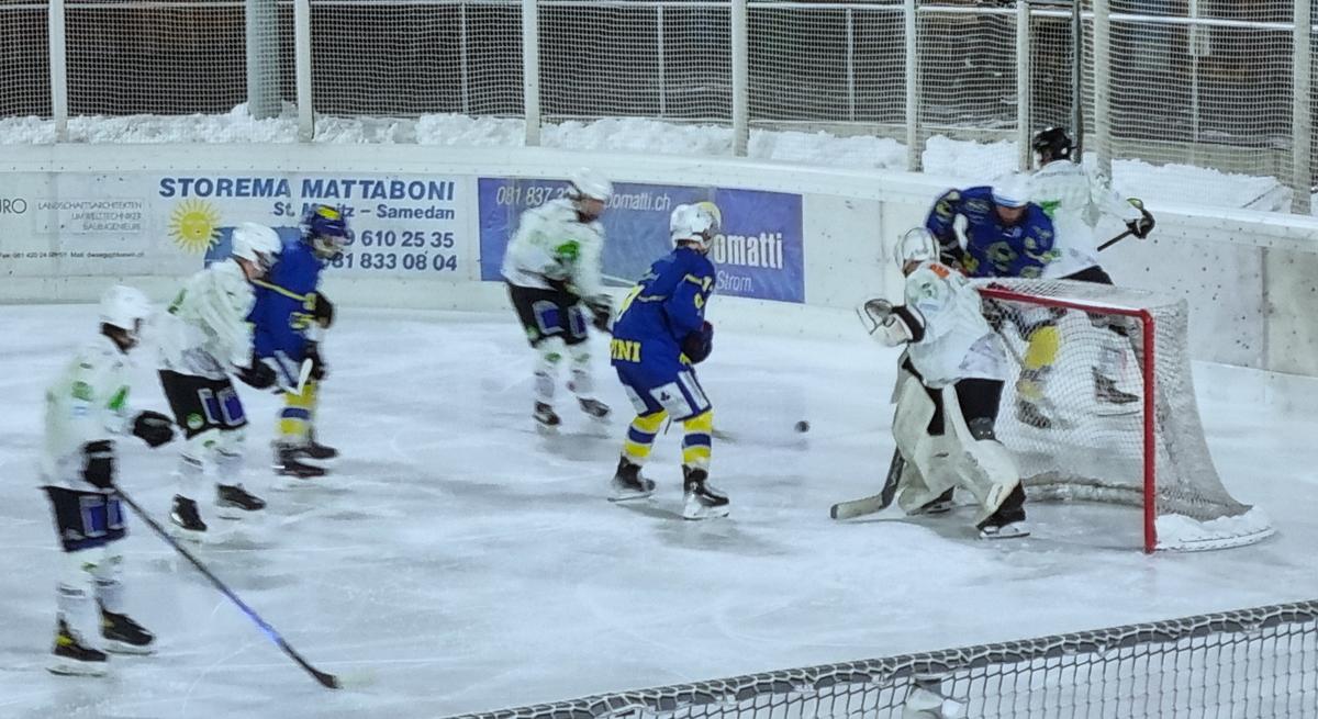 U20 gewinnen auswärts gegen St. Moritz mit 5:6 Toren.